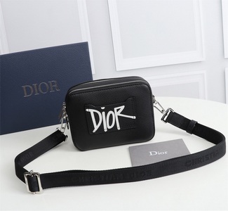 DIOR Handbags 860